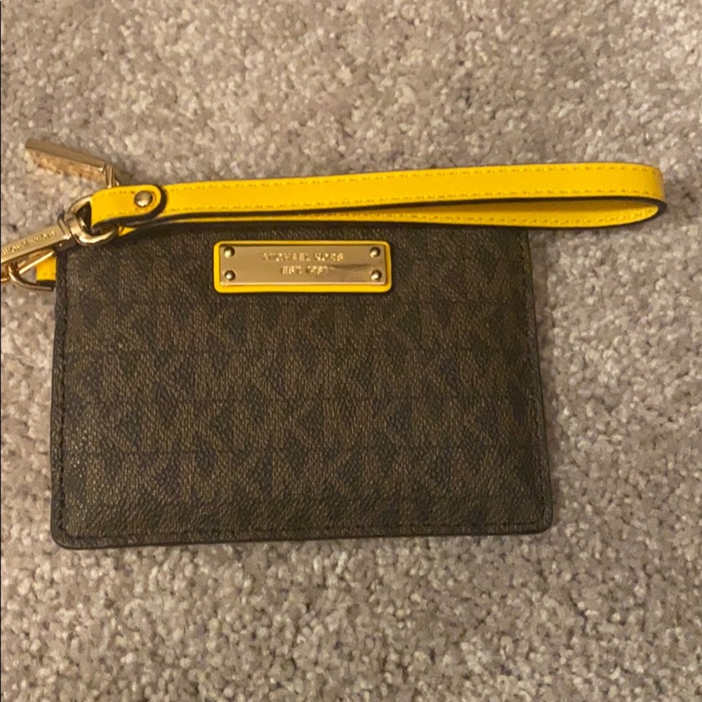 Lovely Michael Kors wristlet